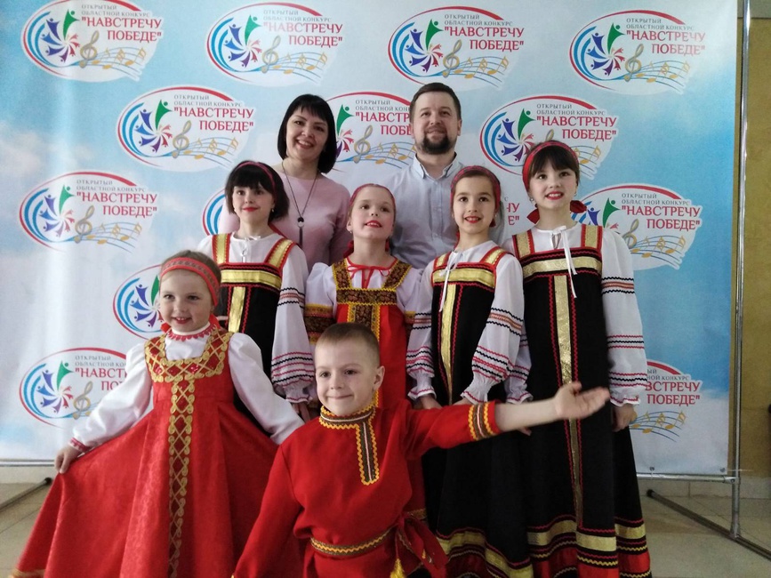 ансамбль капельки. ансамбль капелька первомайское. хореографический ансамбль капель рязанская область. ансамбль капелька. ансамбль танца верес рязань.